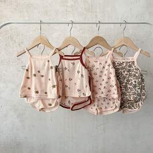 Nuevo estilo de ropa para niños, conjunto de pijamas con <span class=keywords><strong>tirantes</strong></span> de verano, ropa informal de algodón 100% para el hogar, diseño nórdico de moda para bebés - Product Image 1