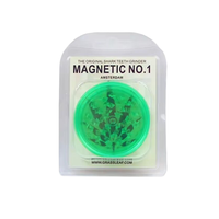 Vente en gros 40mm 3 Couches Couleur Mixte Pas Cher Logo Personnalisé Broyeur D'herbes En Plastique Broyeur De Tabac Herbe De Haute Qualité