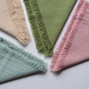 %100 Pamuk Saçaklı Peçeteler Yıkanmış Kırışık Kumaş 12'li Rustik Yemek Peçeteleri Düz Renk Masa Örtüsü Dekoru - Product Image 4