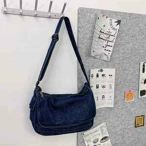 Version coréenne Niche Design <span class=keywords><strong>Sac</strong></span> à bandoulière pour <span class=keywords><strong>femme</strong></span> <span class=keywords><strong>Sac</strong></span> à bandoulière en denim à la mode pour étudiants pour les <span class=keywords><strong>cours</strong></span> d'hiver, d'automne et d'été - Product Image 3