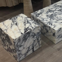Table basse carrée moderne en marbre Calacatta Viola massif, style français, pour salon de villa, ameublement intérieur complet.