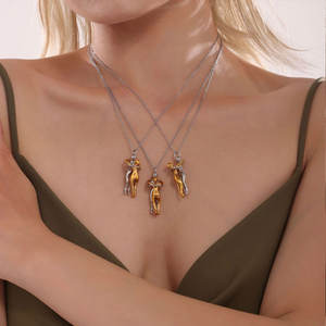 Collares de Moda 2026, Joyería Hipoalergénica de Acero Inoxidable 316L, Chapado en Oro PVD de 18k, Collar con Diseño de Pareja Abrazándose para Parejas - Product Image 3