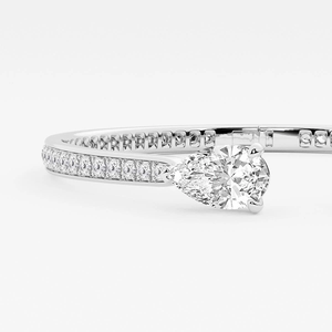 Bracelet jonc ouvert articulé pavé de diamants de laboratoire en forme de poire 6,25 CTW, élégant et étincelant, bijoux de mode pour femme - Product Image 1