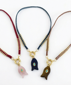 Collier pendentif poisson fait main en gros, chaîne en corde tressée, bijoux plaqués or, style océan, cadeau pour femme - Product Image 1