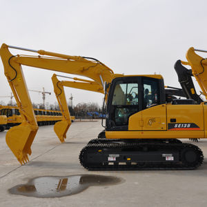 Excavatrice sur chenilles multifonctionnelle de 13,5 tonnes SE135 avec ripper et godet inclinable compatible avec les pièces Komatsu - Product Image 1