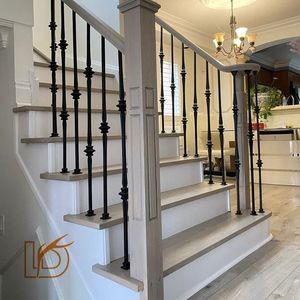 درابزين درابزين حديث عالي الجودة بمجوف مربع واحد ، مغزل درج معدني ، درابزين من الحديد المطاوع - Product Image 3