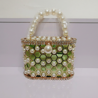 Tas tangan malam berbahan metalik, bermotif bunga, bertabur mutiara, buatan tangan, terinspirasi peri, dengan hiasan rhinestones, asli.