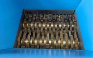 小さなスクラップ金属粉砕機固体廃棄物、プラスチックボトル2シャフトミニシュレッダー金属シュレッダー機 - Product Image 4