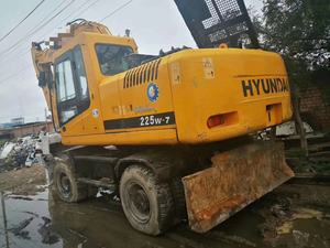 Excavadora Usada de Segunda Mano, Maquinaria para Movimiento de Tierras HYUNDAI 225W en Venta - Product Image 4