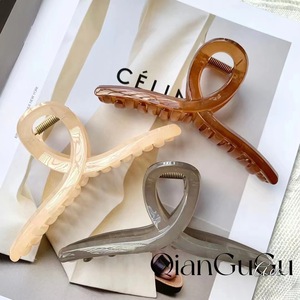 Pince à cheveux QianGuGu 14 cm en plastique pour usage quotidien - Product Image 1