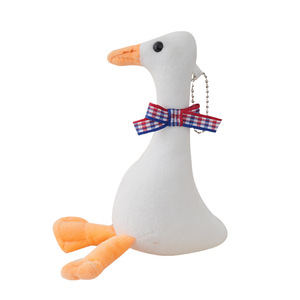 Peluche de Ganso Blanco con Bufanda y Gorro, Decoración Navideña para Interiores - Product Image 5