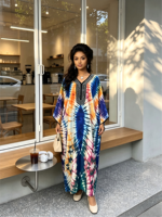 Gaun Maxi Muslim Afrika Model Kaftan Dubai dengan Cetak Tie Dye Simetris Ukuran Besar Warna Hitam dan Placket Mengalir