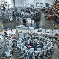 Machine d'injection de PU automatique à 30 stations, même design que la machine à chaussures Desma pour la fabrication de chaussures en PU TPU