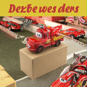 Voitures TOMY McQueen, Mater et le Roi - Édition Deluxe - Voiture de sport en métal moulé sous pression à l'échelle 1/43 avec contrôle à inertie - Emballée - Product Image 3