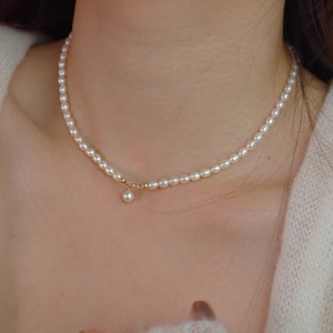 Collar de Perlas Naturales de Agua Dulce Chapado en Oro de 18K, Plata S925 Reforzada, Elegante y Moderno, Estilo Hada - Product Image 4