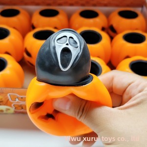 Novedad de Halloween 2025: Juguetes de Plástico Blandos de Calabaza con Cabeza de Fantasma Negra, Novedosos y de Gran Venta, para el Mercado Nocturno, Antiestrés, Unisex - Product Image 4