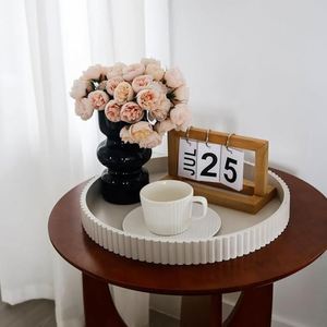 Round Lace Silicone Storage Tray, Anti-slip Desktop <b>Decoration</b> and Storage Dish, Soft Tray for Protecting Tabletop. - Product Image 2