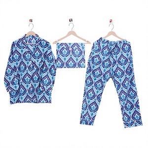 Conjunto de Pijama de Algodón 100% para Mujer, Ideal para Fiestas, Cuello en V, Manga Larga, Estampado Floral, Ropa de Dormir Cómoda para Toda Temporada - Product Image 1