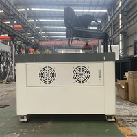 Lijadora Industrial Manual con Mesa de Aspiración Motorizada y Mesa de Trabajo, Potencia de 3.95kW, Construcción de Acero Inoxidable