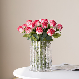 Bouquet de roses artificielles en soie, décoratives pour la maison, les mariages et l'extérieur - Product Image 2