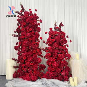 กุหลาบแดงไฮเดรนเยียและดอกกุหลาบประดิษฐ์คลาสสิกและสง่างามซุ้มดอกไม้สำหรับข้อเสนอและการแสดงหน้าต่าง - Product Image 1