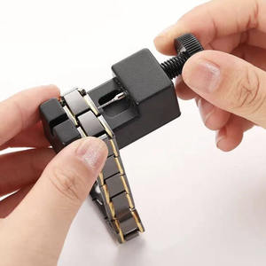 Bracelet <span class=keywords><strong>de</strong></span> Bijoux Magnétiques en Acier Inoxydable Noir Tendance Anti-statique pour Hommes : Thérapie Sanguine, Soulagement <span class=keywords><strong>de</strong></span> la Douleur - Product Image 3