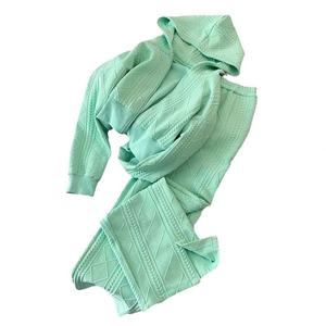 ผู้ผลิตเสื้อผ้า ชุดสูทผู้หญิงปักลายแบรนด์สั่งทำ ชุดลำลองสองชิ้นสำหรับผู้หญิง ชุดเซ็ตเสื้อผ้าขาสั้น - Product Image 4