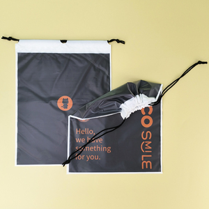 Bolsa con cordón respetuosa con el medio ambiente, bolsas de embalaje de plástico esmerilado <span class=keywords><strong>para</strong></span> <span class=keywords><strong>ropa</strong></span> y zapatos, bolsas de embalaje con cordón de plástico - Product Image 3