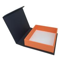 Boîte en carton noir mat avec impression personnalisée emballage simple d'aimant pour bijoux boîte cadeau pliante en papier à rabat magnétique