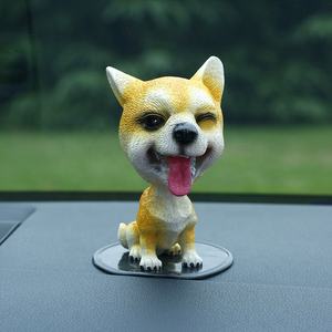 Figura de Perro de Resina, <span class=keywords><strong>Mini</strong></span> Estatua de Perro, Cabeza Móvil de Bulldog, Adorno para el Tablero del Coche, Figura de Acción, Novedad 2023 - Product Image 1