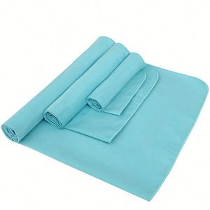 Serviette de sport de haute qualité avec capuche pour banc de musculation - Product Image 1