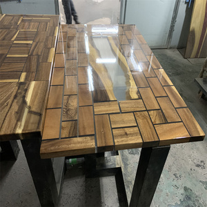 Mesa de madera maciza de resina anticorrosión para exteriores Adventure in the Valley Stream - Product Image 3