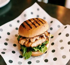OEM Printed Oilproof Food <b>Wrapping</b> <b>Paper</b> for Signature Burger Branding - Product Image 2