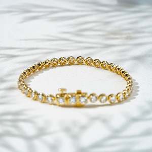 Pulsera de tenis Starsgem de oro amarillo de 10k con diamantes de laboratorio sueltos DEF VS de corte redondo de 3.8mm y engaste de bisel - Product Image 3
