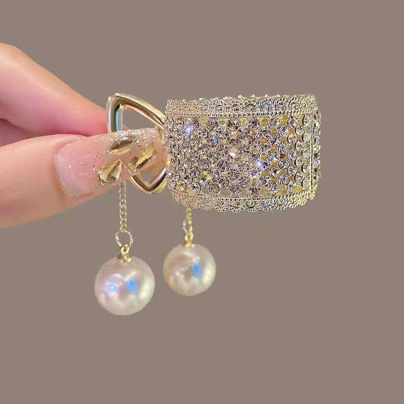 M21 rhinestone pendant gold