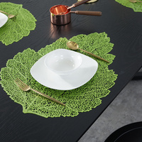 Sets de table en PVC vert métallisé en forme de feuille, écologiques, design classique, imperméables et résistants à la chaleur pour table à manger