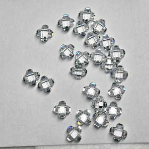 Four Petal Plum Blossom Cut 6x6mm White Cubic Zirconia For Jewelry Making - Product Image 2