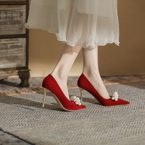 Zapatos de tacón alto rojos para mujer, zapatos de boda de cuero genuino antideslizantes de alta calidad, con punta en pico y diseño de perlas - Product Image 2