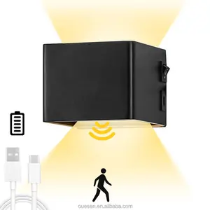 New Arrival 5 Wát có thể sạc lại đèn tường với PIR cảm biến từ tính 4400mAh có thể sạc lại pin không dây đèn RGB với từ xa