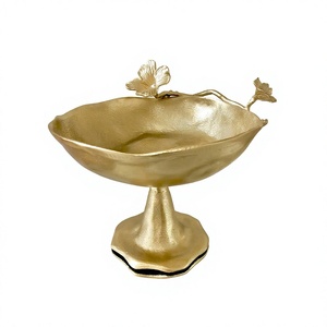 Bol à pied en aluminium avec finition dorée Décoration et utilisation pour la maison et le restaurant disponibles avec le fournisseur indien au prix de gros - Product Image 1