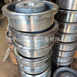 Rueda giratoria tipo V de acero forjado a medida, resistente al desgaste, para equipos de industria pesada - Product Image 1
