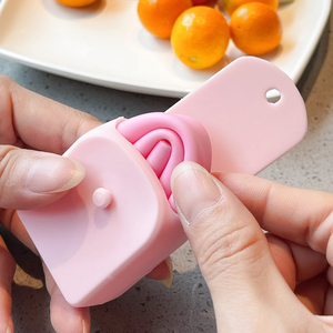 Silicone Tissue Holders Hangable Food Grade <b>Storage</b> <b>Bag</b> Soft Dustproof Silicone Portable Mini Organizer Pouch - Product Image 2