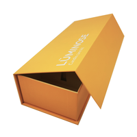 Boîte cadeau en carton de luxe personnalisée, jaune mat, magnétique, gaufrée, avec matériaux recyclés, pour bougies parfumées et insert en papier