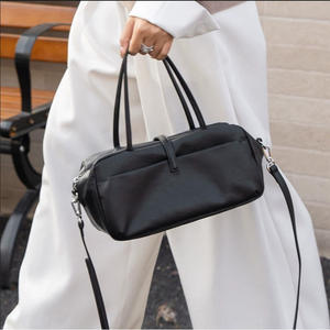 Sac à bandoulière de luxe en cuir véritable pour femme, sac en cuir de vachette pleine fleur tanné végétal, sac de banlieue en cuir - Product Image 1