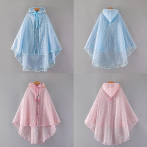 Boutique Kids Mermaid Cape Custom Children Fantasy Princess Cloak Tul con lentejuelas para fiestas y cumpleaños Bufandas y chales - Product Image 4