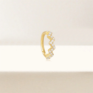 ROXI Pendientes de Cartílago y Anillo de Nariz Personalizados de Plata de Ley 925 con Incrustaciones de Circonita Ondulada, Joyería para Piercing S925 - Product Image 6