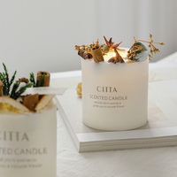 Lilin aromaterapi Label pribadi dengan tutup kaca lilin kedelai bunga mawar kering Vegan mewah pabrik lilin Logo pelanggan