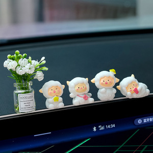 รูปแกะจิ๋วเรซิ่นตกแต่งรถยนต์ ของตกแต่งคอนโซลกลางสำหรับผู้หญิง - Product Image 4