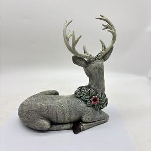 Scultura in Resina a Forma di Testa di Cervo con Base Assortita, Decorazione Artistica per Hotel e Parchi, Artigianato Personalizzato a Forma di Cervo, Statuette in Resina per la Casa - Product Image 6