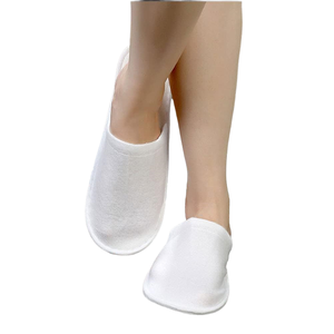 Fournitures de luxe pour chambres d'hôtel : Chaussons de spa blancs, design et matériaux personnalisables, diverses impressions, sans plastique, pour la maison - Product Image 5